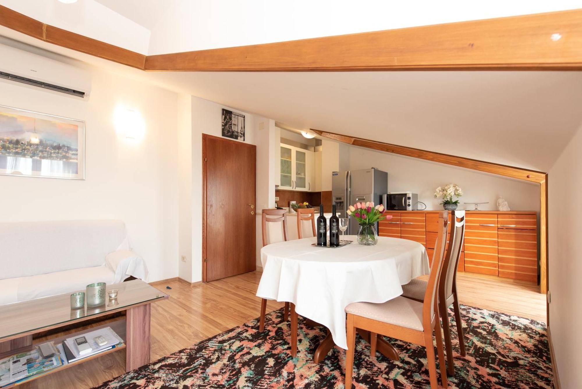 Apartments Andrijana Split Luaran gambar