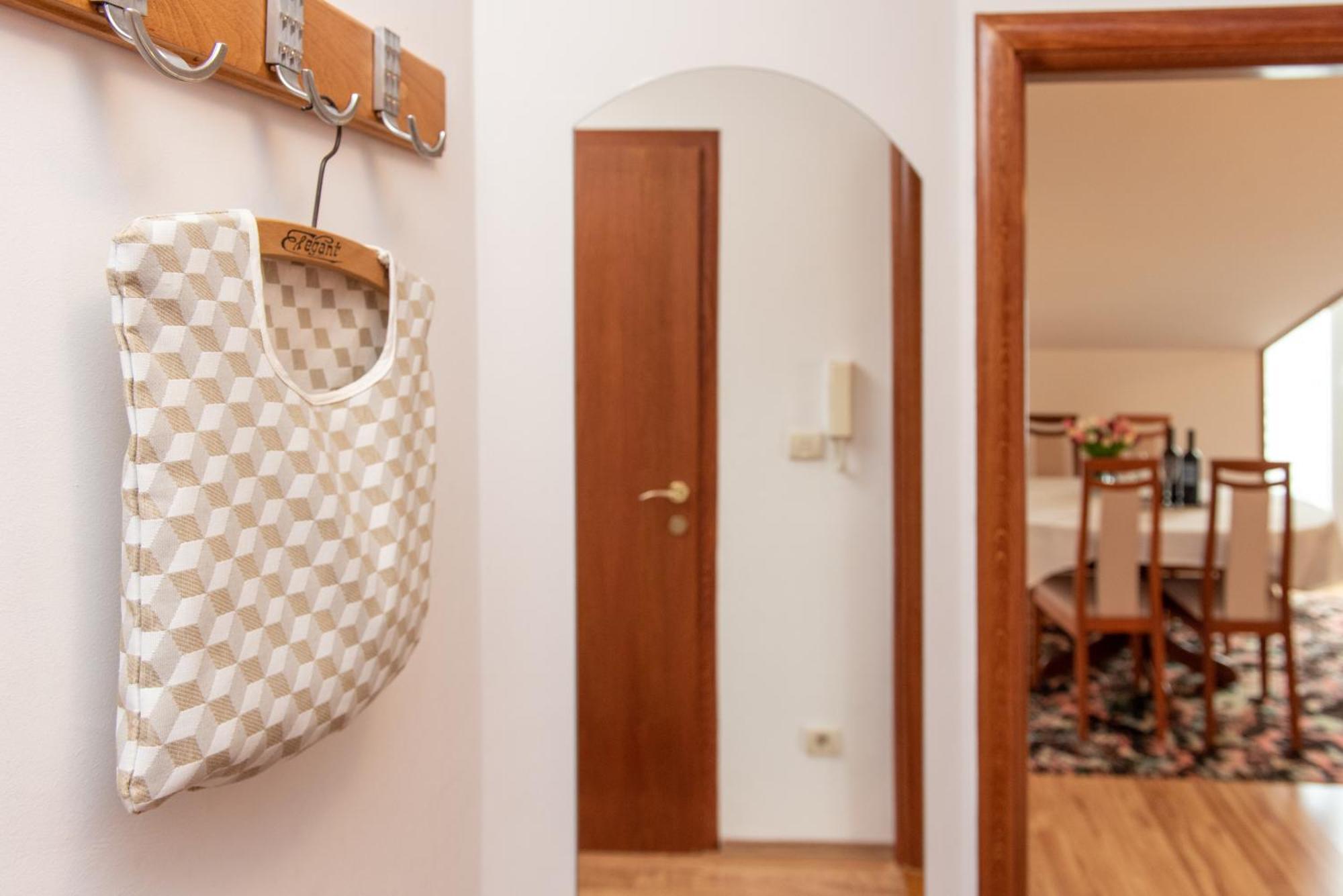 Apartments Andrijana Split Luaran gambar